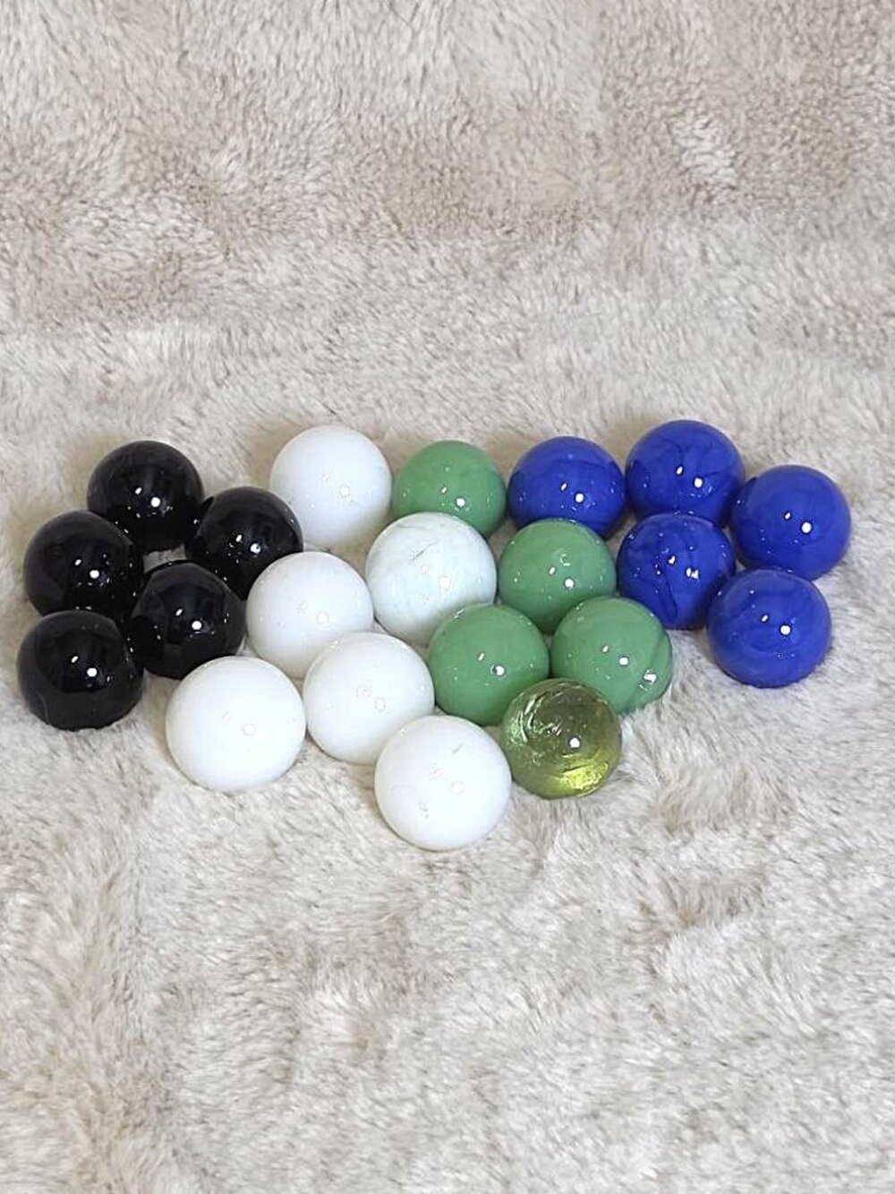 Lot of 26 Large Vintage Glass Marbles Blue Black White Green 1"